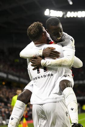 joie des joueurs de Nice apres le but de Ross Barkley (Nice) Nicolas Pepe (Nice) FOOTBALL : Rennes vs Nice - Ligue 1 Uber Eats - 02 01 2023 JBAutissier Panoramic 