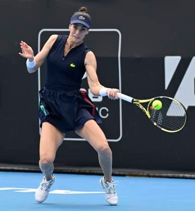 3rd January 2022: Auckland, New Zealand: USA s Bernarda Pera during play on Day 2 of the women s ASB Classic at the ASB Tennis Arena,  ActionPlus12464254 AndrewxCornaga