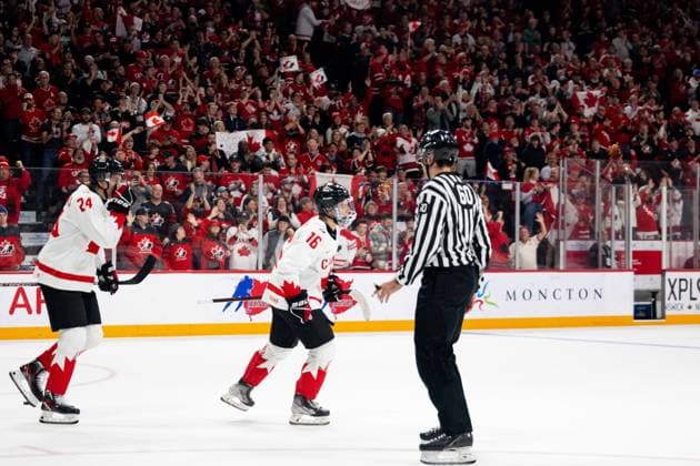 230105 Connor Bedard of Canada celebrates the 2-1 goal during the 2023 IIHF World Junior Championship semifinal between USA and Canada on January 5, 2023 in Halifax. Photo: Simon Hastegard BILDBYRAN kod SH SH0402 ishockey Ice hockey, Eishockey jvm junior-vm u20 2023 iihf world junior championship world juniors semifinal semifinals usa canada kanada bbeng jubel Copyright: SIMONxHASTEGARD BB230105SH019