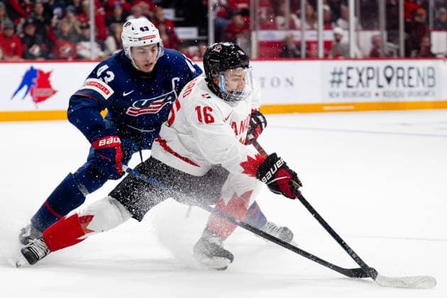230105 Connor Bedard of Canada and Luke Hughes of USA during the 2023 IIHF World Junior Championship semifinal between USA and Canada on January 5, 2023 in Halifax. Photo: Simon Hastegard BILDBYRAN kod SH SH0402 ishockey Ice hockey, Eishockey jvm junior-vm u20 2023 iihf world junior championship world juniors semifinal semifinals usa canada kanada bbeng Copyright: SIMONxHASTEGARD BB230105SH024