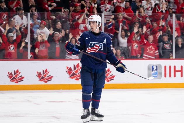 230105 Sean Behrens of USA looks dejected after the 2-5 goal during the 2023 IIHF World Junior Championship semifinal between USA and Canada on January 5, 2023 in Halifax. Photo: Simon Hastegard BILDBYRAN kod SH SH0402 ishockey Ice hockey, Eishockey jvm junior-vm u20 2023 iihf world junior championship world juniors semifinal semifinals usa canada kanada bbeng depp Copyright: SIMONxHASTEGARD BB230105SH033
