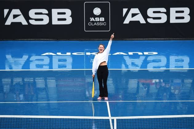 5th January 2022: Auckland, New Zealand: ASB Smash for cash winner on Day 4 of the 2023 Womens s ASB Classic. ASB Tennis Centre, Auckland, New Zealand.  ActionPlus12464885 ChrisxSymes