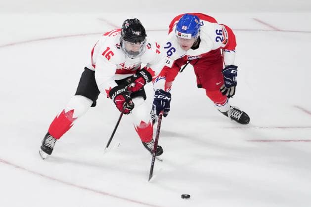 January 5, 2023, Halifax, NS, Canada: Canada s Connor Bedard, left, and Czechia s Martin Rysavy battle for the puck during first period IIHF World Junior Hockey Championship gold medal action in Halifax on Thursday, January 5, 2023. Connor Bedard, Martin Rysavy  - ZUMAc35_ 20230105_zaf_c35_045 Copyright: xDarrenxCalabresex
