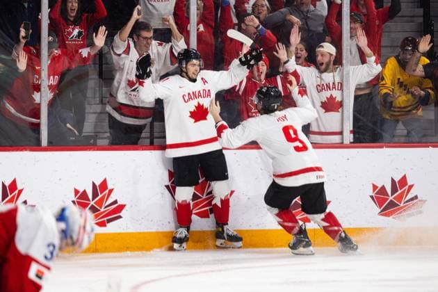 230106 Dylan Guenther and Joshua Roy of Canada celebrate the game winning goal 2-3 after the 2023 IIHF World Junior Championship final between Czech Republic and Canada on January 6, 2023 in Halifax. Photo: Simon Hastegard BILDBYRAN kod SH SH0405 ishockey Ice hockey, Eishockey jvm junior-vm u20 2023 iihf world junior championship world juniors final tjeckien czech republic canada kanada bbeng jubel Copyright: SIMONxHASTEGARD BB230106SH015