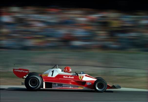 Niki Lauda siegt im Ferrari 312 F12 3000 am 16.05.1976 in Zolder *** Niki Lauda wins in the Ferrari 312 F12 3000 on 16 05 1976 in Zolder