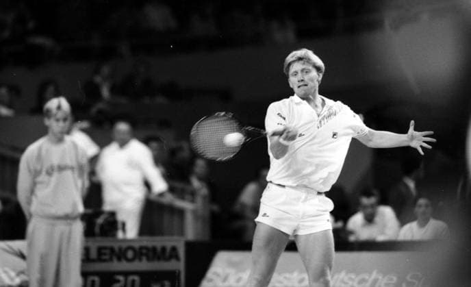 02.10.89 Tennis Stuttgart Classics Deutschland, Stuttgart, 02.10.1989, Tennis, Stuttgart Classics: Boris Becker. *** 02 10 89 Tennis Stuttgart Classics Germany, Stuttgart, 02 10 1989, Tennis, Stuttgart Classics Boris Becker