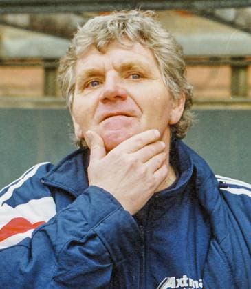 RECORD DATE NOT STATED Aus 2. Bl. Saison 1992 93 Eintracht Braunschweig- VfB Leipzig 1:1 am 06.03.1993. Im Foto:VfB Trainer Jürgen Sundermann *** From 2 Bl season 1992 93 Eintracht Braunschweig VfB Leipzig 1 1 on 06 03 1993 In photo VfB coach Jürgen Sundermann