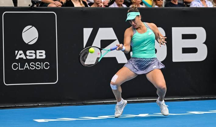 7th January 2022: Auckland, New Zealand: Montenegro s Danka Kovinic during the semi finals of the ASB Classic at the ASB Tennis Arena, Auckland, New Zealand  ActionPlus12465525 AndrewxCornaga