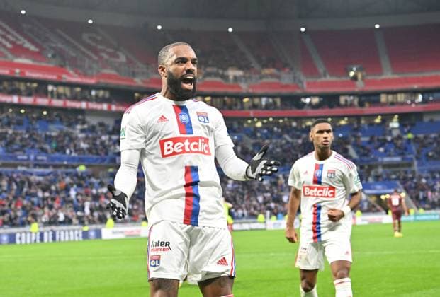 Joie de Alexandre Lacazette et TetÃª (lyon) FOOTBALL: Olympique Lyonnais vs FC Metz - 32e Coupe de France - 07 01 2023 FredericChambert Panoramic 