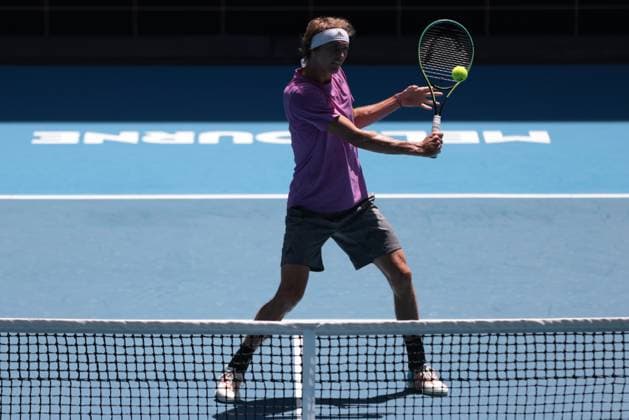 AUSTRALIAN OPEN PRACTICE SESSIONS, German tennis player Alexander Zverev takes part in a practice session ahead of the Australian Open 2023 tennis tournament, at Melbourne Park in Melbourne, Monday, January 9, 2023. ( NO ARCHIVING, EDITORIAL USE ONLY, NO USE IN BOOKS WITHOUT CONSENT MELBOURNE VICTORIA AUSTRALIA  Copyright: xDIEGOxFEDELEx 20230109001750345160