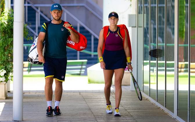 January 10, 2023, ADELAIDE, AUSTRALIA: Shelby Rogers of the United States with coach Piotr Sierzputowski at the 2023 Adelaide International 2 WTA, Tennis Damen 500 tennis tournament ADELAIDE AUSTRALIA - ZUMAa181 20230110_zaa_a181_002 Copyright: xRobxPrangex