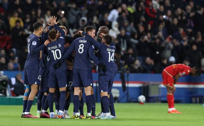 (230112) -- PARIS, Jan. 12, 2023 -- Paris Saint-Germain s players celebrate a goal during the French League 1 football match between Paris Saint-Germain FC and Angers at the Parc des Princes stadium in Paris, Jan. 11, 2023. ) (SP)FRANCE-PARIS-FOOTBALL-LIGUE 1-PSG VS ANGERS GaoxJing 