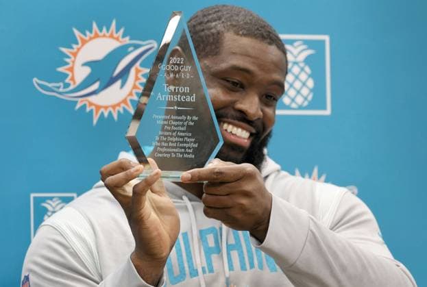 January 11, 2023: Miami Dolphins left tackle Terron Armstead receives the team Good Guy award on Wednesday, Jan. 11, 2023, at Hard Rock Stadium in Miami Gardens, Florida. - ZUMAm67_ 0198629913st Copyright: xMikexStockerx