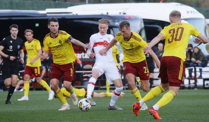 Marbella , VfB Stuttgart Trainingslager , Testspiel , VfB Stuttgart vs. Sparta Prag , mitte: Chris Führich ( VfB )