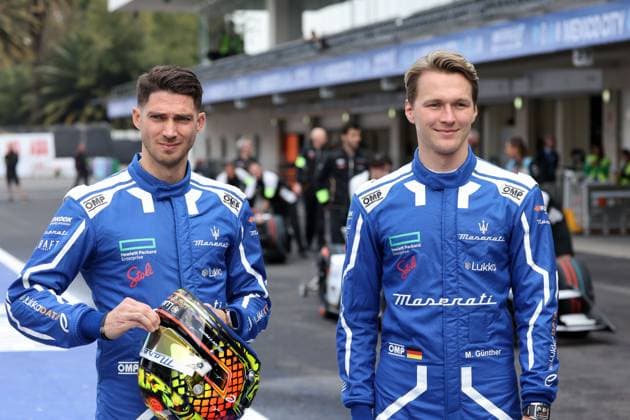 Edoardo Mortara (SUI) und Teamkollege Maximilian Günter (GER) Maserati, TAG Heuer Porsche, lachend, Formel E FIA Weltmeisterschaft, Saison 9, Mexiko- City E- Prix, 12.01.2023, MEX