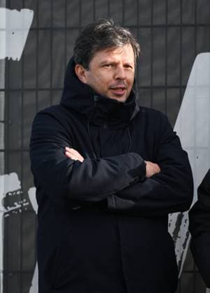 Sportlicher Leiter Samir Arabi (Arminia Bielefeld) 11.01.2023, Fussball GER, Saison 2022 2023, Testspiel, Borussia Mönchengladbach - Arminia Bielefeld 4:0 Moenchengladbach FohlenPlatz Nordrhein Westfalen Deutschland *** Sporting director Samir Arabi Arminia Bielefeld 11 01 2023, football GER, season 2022 2023, test match, Borussia Mönchengladbach Arminia Bielefeld 4 0 Moenchengladbach FohlenPlatz Nordrhein Westfalen Germany Team2