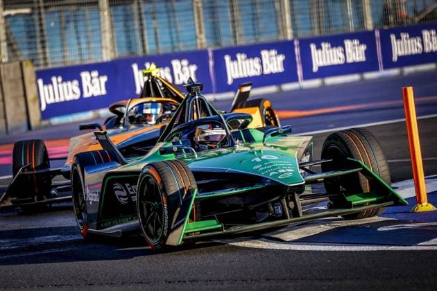 16 BUEMI Sebastien (swi), Envision Racing, Spark-Jaguar, Jaguar I - Time 6, action during the 2023 Mexico City ePrix, 1st meeting of the 2022-23 ABB FIA Formula E World Championship, WM, Weltmeisterschaft on the Autodromo Hermanos Rodriguez from January 12 to 14, in Mexico City, Mexico - AUTO - 2022 FORMULA E MEXICO CITY ePRIX DPPI Panoramic  0342300105480