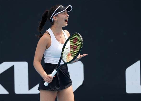 Eva Lys reagiert veraergert,Aerger,enttaeuscht, Enttaeuschung,Emotion, Australian Open 2023, Melbourne Park, Melbourne, Victoria, Australia. Copyright: xJuergenxHasenkopfx