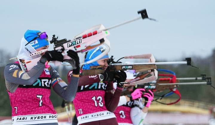 Russia Biathlon Championship Women 8354687 16.01.2023 Lyubov Kalinina, left, and Anastasia Egorova are seen at a shooting range during the women s 5 km super sprint final at the Russian Biathlon Championship outside Rybinsk, Yaroslavl region, Russia. Alexander Vilf Sputnik Yaroslavl region Russia  Copyright: xAlexanderxVilfx