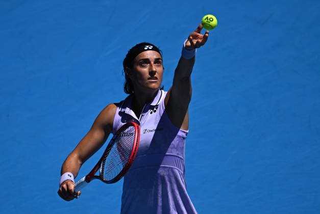 TENNIS AUSTRALIAN OPEN, Caroline Garcia of France prepares to serve to Katherine Sebov of Canada during their first round singles match at the 2023 Australian Open tennis championship at Melbourne Park in Melbourne, Tuesday, January 17, 2023. ( NO ARCHIVING, EDITORIAL USE ONLY, NO USE IN BOOKS WITHOUT CONSENT MELBOURNE VICTORIA AUSTRALIA  Copyright: xJAMESxROSSx 20230117001753383284