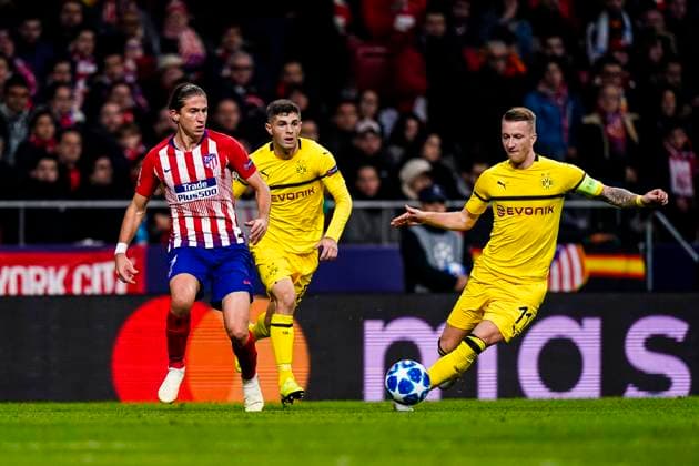 UEFA Champions League 2018-19 - Atletico de Madrid vs Borussia Dortmund Marco Reus of Borussia Dortmund (R) in action against Filipe Luis of Atletico de Madrid (L) during the UEFA Champions League 2018-19 match between Atletico de Madrid and Borussia Dortmund at Wanda Metropolitano on November 06 2018 in Madrid, Spain. Madrid Wanda Metropolitano Spain  Copyright: xPowerxSportxImagesx PSI03210.04_06NOVEMBER2018_DGS1419