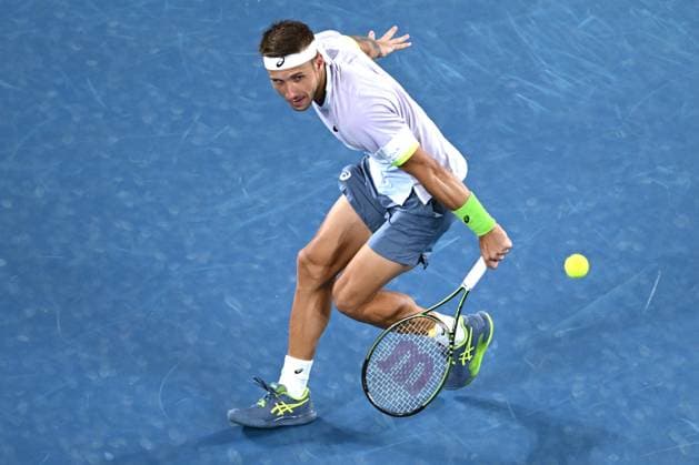 TENNIS AUSTRALIAN OPEN, Alex Molcan of Slovakia returns during his match against Felix Auger-Aliassime of Canada during the 2023 Australian Open tennis tournament at Melbourne Park in Melbourne, Wednesday, January 18, 2023. ( NO ARCHIVING, EDITORIAL USE ONLY, NO USE IN BOOKS WITHOUT CONSENT MELBOURNE VICTORIA AUSTRALIA  Copyright: xLUKASxCOCHx 20230118001753781546