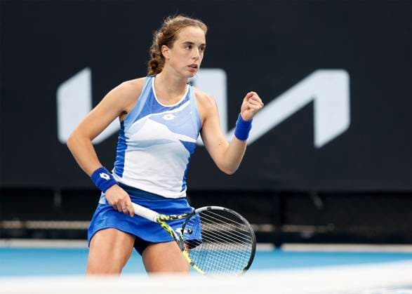 Lucia Bronzetti (ITA) macht die Faust und jubelt, Jubel,Freude,Emotion, Australian Open 2023, Melbourne Park, Melbourne, Victoria, Australia. Copyright: xJuergenxHasenkopfx