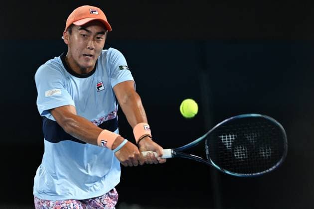TENNIS AUSTRALIAN OPEN, Rinky Hijikata of Australia in action during his match against Stefanos Tsitsipas of Greece during the 2023 Australian Open tennis tournament at Melbourne Park in Melbourne, Wednesday, January 18, 2023. ( NO ARCHIVING, EDITORIAL USE ONLY, NO USE IN BOOKS WITHOUT CONSENT MELBOURNE VICTORIA AUSTRALIA  Copyright: xJAMESxROSSx 20230118001753853037
