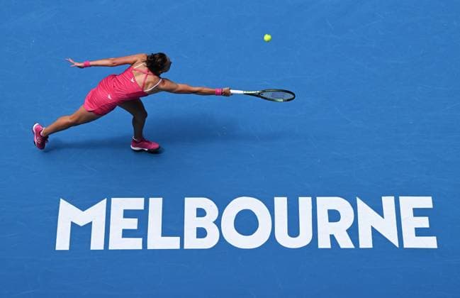 TENNIS AUSTRALIAN OPEN, Veronika Kudermetova of Russia returns to Katie Volynets of the USA during their 2nd round match at the 2023 Australian Open tennis tournament at Melbourne Park in Melbourne, Thursday, January 19, 2023. ( NO ARCHIVING, EDITORIAL USE ONLY, NO USE IN BOOKS WITHOUT CONSENT MELBOURNE VICTORIA AUSTRALIA  Copyright: xJAMESxROSSx 20230119001754098205