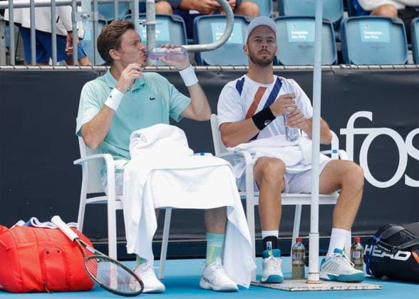 Nicolas Mahut Tim Puetz (Kappe), Herren Doppel, Australian Open 2023, Melbourne Park, Melbourne, Victoria, Australia. Copyright: xJuergenxHasenkopfx