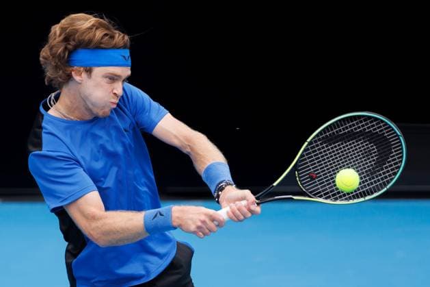 January 19, 2023: 5th seed Andrey RUBLEV in action against Emil RUUSUVUORI of Finland in the Men s Singles match match on day 4 of the 2023 Australian Open on Kia Arena, in Melbourne, Australia. Cal Media. USA - ZUMAc04_ 20230119_zaf_c04_044 Copyright: xSydneyxLowx