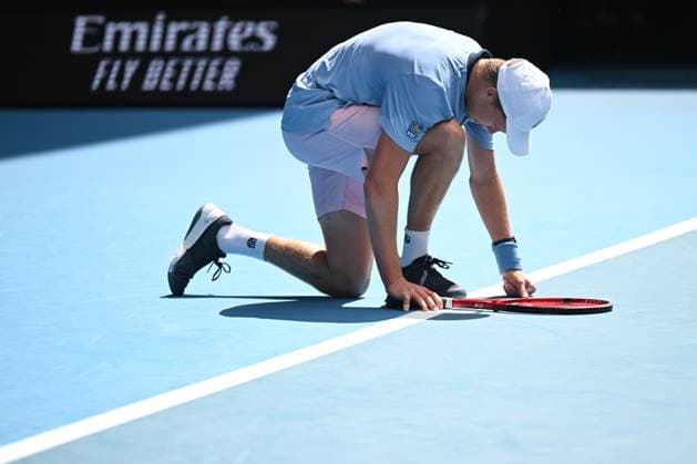 TENNIS AUSTRALIAN OPEN, An exhausted Jenson Brooksby of the USA during his match against Casper Ruud of Norway during the 2023 Australian Open tennis tournament at Melbourne Park in Melbourne, Thursday, January 19, 2023. ( NO ARCHIVING, EDITORIAL USE ONLY, NO USE IN BOOKS WITHOUT CONSENT MELBOURNE VICTORIA AUSTRALIA  Copyright: xLUKASxCOCHx 20230119001754162247