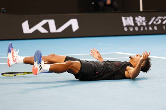Michael Mmoh jubelt nach dem Sieg, Jubel, Freude, Emotion, Australian Open 2023, Melbourne Park, Melbourne, Victoria, Australia. Copyright: xJuergenxHasenkopfx