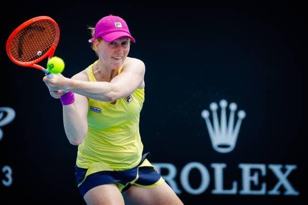 Belgian Alison Van Uytvanck pictured in action during a women s doubles first round match between Japanese-Slovenian pair Hozumi - Zidansek and Ukrainian-Belgian pair Kalinina -Van Uytvanck at the Australian Open tennis Grand Slam, Thursday 19 January 2023 in Melbourne Park, Melbourne, Australia. PATRICKxHAMILTON  x58518114x