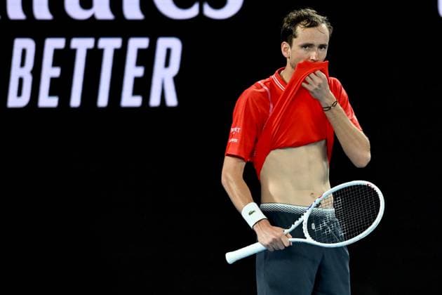 TENNIS AUSTRALIAN OPEN, Daniil Medvedev reacts during his match against Sebastian Korda of the USA during the 2023 Australian Open tennis tournament at Melbourne Park in Melbourne, Friday, January 20, 2023. ( NO ARCHIVING, EDITORIAL USE ONLY, NO USE IN BOOKS WITHOUT CONSENT MELBOURNE VICTORIA AUSTRALIA  Copyright: xJOELxCARRETTx 20230120001754743555