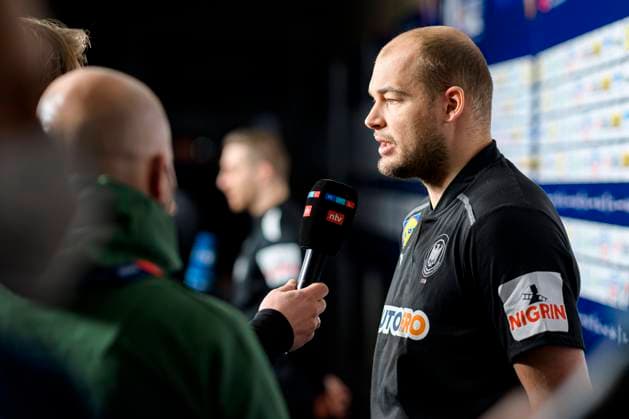 Katowice, 20. Januar 2023: Handball IHF WM, Hauptrunde, Deutschland - Pressekonferenz - Media Day Paul Drux (Deutschland) im RTL Interview Katowice Spodek Arena Polen