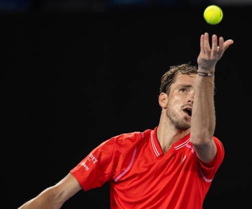 (230120) -- MELBOURNE, Jan. 20, 2023 -- Daniil Medvedev of Russia serves during the men s singles third round match against Sebastian Korda of the United States at Australian Open tennis tournament in Melbourne, Australia, on Jan. 20, 2023. (Photo by Hu Jingchen Xinhua) (SP)AUSTRALIA-MELBOURNE-TENNIS-AUSTRALIAN OPEN-DAY 5 BaixXuefei 