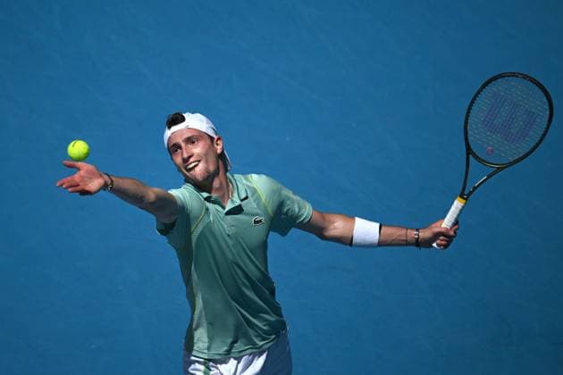 TENNIS AUSTRALIAN OPEN, Ugo Humbert of France serves during his match against Holger Rune of Switzerland during the 2023 Australian Open tennis tournament at Melbourne Park in Melbourne, Wednesday, May 1, 2019. ( NO ARCHIVING, EDITORIAL USE ONLY, NO USE IN BOOKS WITHOUT CONSENT MELBOURNE VICTORIA AUSTRALIA  Copyright: xJAMESxROSSx 20230121001754965669
