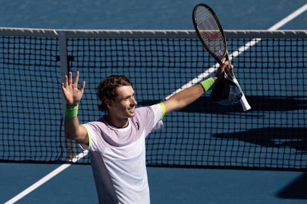 Alex de Minaur of Australia celebrates defeating Benjamin Bonzi of France 7-6 6-2 6-1 during the round 3 match between Alex de Minaur of Australia and Benjamin Bonzi of France, Day 6 at the Australian Open Tennis 2023 at Rod Laver Arena, Melbourne, Australia on 21 January 2023. Copyright: xPeterxDovganx 34781441