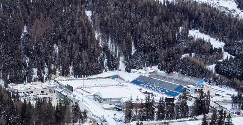 BIATHLON - Luftaufnahme Biathlonstadion bei dem BWM IBU Weltcup Biathlon Antholz 12,5 km Verfolgung der Damen am 21.01.2023, Italien, Südtirol Antholz-Anterselva Südtirol Arena Südtirol Italien *** BIATHLON Aerial view biathlon stadium at the BWM IBU World Cup Biathlon Antholz 12,5 km pursuit of the women on 21 01 2023, Italy, South Tyrol Antholz Anterselva South Tyrol Arena South Tyrol Italy