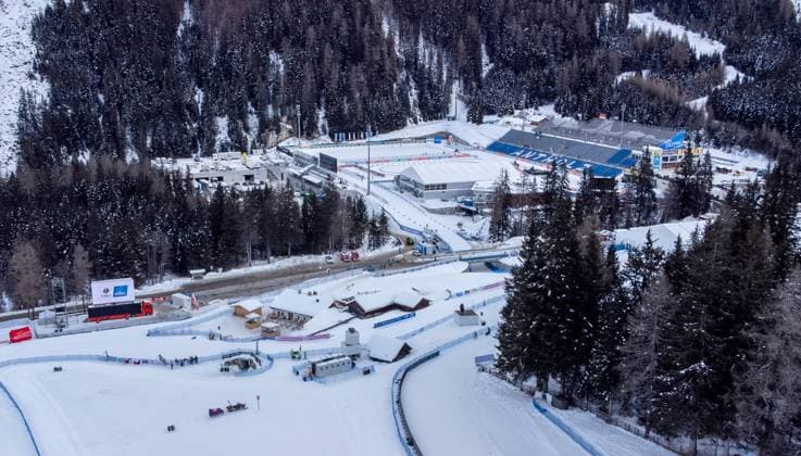 BIATHLON - Luftaufnahme Biathlonstadion und Huber Alm bei dem BWM IBU Weltcup Biathlon Antholz 12,5 km Verfolgung der Damen am 21.01.2023, Italien, Südtirol Antholz-Anterselva Südtirol Arena Südtirol Italien *** BIATHLON aerial view biathlon stadium and Huber Alm at the BWM IBU World Cup Biathlon Antholz 12,5 km pursuit of the women on 21 01 2023, Italy, South Tyrol Antholz Anterselva South Tyrol Arena South Tyrol Italy