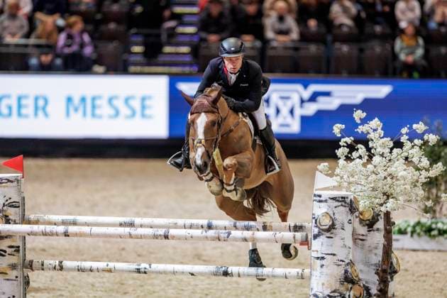 Sport Bilder des Tages LEIPZIG - Partner Pferd 2023, LEIPZIG - Partner Pferd 2023 GREVE Willem (NED), Pretty Woman van T Paradijs Theurer Trucks 2GO Youngster Tour Final for 8year old horses Leipzig, Messe 22. January 2023 - *** LEIPZIG Partner Pferd 2023, LEIPZIG Partner Pferd 2023 GREVE Willem NED , Pretty Woman van T Paradijs Theurer Trucks 2GO Youngster Tour Final for 8year old horses Leipzig, Messe 22 January 2023