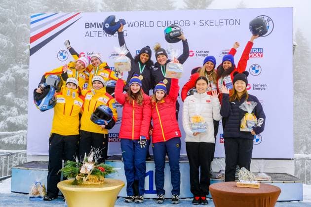 Bilder des Jahres 2023, Sport 01 Januar IBSF Weltcup & EM Bob+Skeleton in Altenberg am 21.01.2023. Zweierbob Damen. Siegerehrung. 1. Platz: Team Kaillie Humphries, 2. Platz: Team Laura Nolte (GER), 3. Platz: Team Melanie Hasler (SUI), 4. Platz: Team Kim Kalicki (GER), 5. Platz: Team Andreea Grecu, 6. Platz: Team Qing Ying (CHN). *** IBSF World Cup Bob Skeleton in Altenberg on 21 01 2023 Two-man bobsleigh women award ceremony 1 place team Kaillie Humphries, 2 place team Laura Nolte GER , 3 place team Melanie Hasler SUI , 4 place team Kim Kalicki GER , 5 place team Andreea Grecu, 6 place team Qing Ying CHN