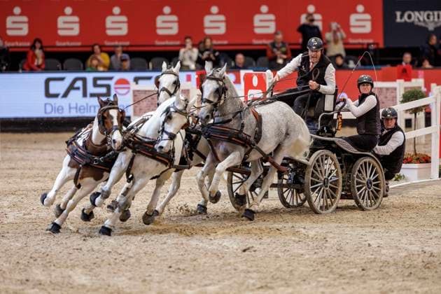 Bilder des Jahres 2023, Sport 01 Januar LEIPZIG - Partner Pferd 2023, LEIPZIG - Partner Pferd 2023 CHARDON Ijsbrand (NED), Casper, Feles, Conversano Carlos, Favory Fantom Stechen Drive-Off FEI Driving World Cupâ ¢ Opening class for the FEI World Cup comp. - Four in hand driving time obstacle comp. with drive off, international Leipzig, Messe 22. January 2023 - *** LEIPZIG Partner Horse 2023, LEIPZIG Partner Horse 2023 CHARDON Ijsbrand NED , Casper, Feles, Conversano Carlos, Favory Fantom jump-off Drive Off FEI Driving World Cupâ ¢ Opening class for the FEI World Cup comp Four in hand driving time obstacle comp with drive off, international Leipzig, Messe 22 January 2023