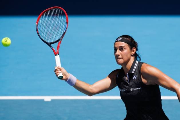 January 23, 2023: 4th seed CAROLINE GARCIA of France in action against MAGDA LINETTE of Poland on Rod Laver Arena in a Women s Singles 4th round match on day 8 of the 2023 Australian Open in Melbourne, Australia. Cal Media USA - ZUMAc04_ 20230123_zaf_c04_033 Copyright: xSydneyxLowx