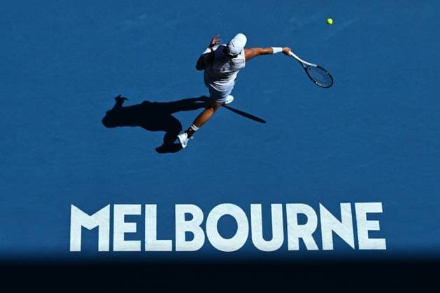 Sport Bilder des Tages TENNIS AUSTRALIAN OPEN, JJ Wolf of the United States in action during his match against Ben Shelton of the United States during the 2023 Australian Open tennis tournament at Melbourne Park in Melbourne, Monday, January 23, 2019. ( NO ARCHIVING, EDITORIAL USE ONLY, NO USE IN BOOKS WITHOUT CONSENT MELBOURNE VICTORIA AUSTRALIA  Copyright: xJOELxCARRETTx 20230123001755793209