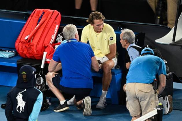 Mandatory Credit: Photo by James Gourley Shutterstock (13729783bj) Sebastian Korda receives medical treatment during his Quarter Final Match Australian Open, Day Nine, Tennis, Melbourne Park, Melbourne, Australia - 24 Jan 2023 Australian Open, Day Nine, Tennis, Melbourne Park, Melbourne, Australia - 24 Jan 2023  Copyright: xJamesxGourley Shutterstockx 13729783bj