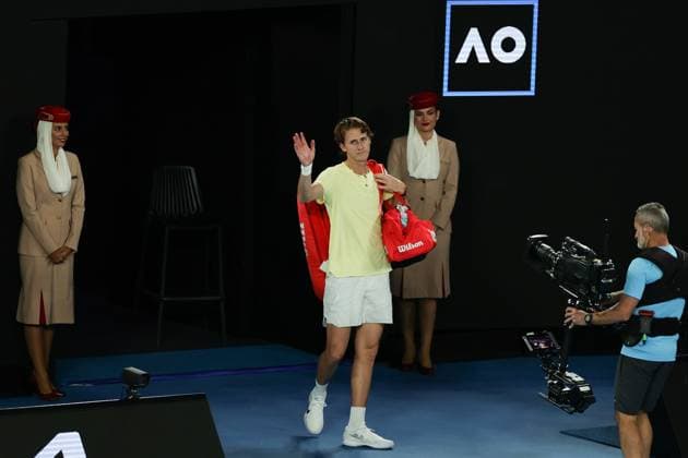 Sebastian Korda of USA thanks the fans after retiring injured during the Quarter Final match against Karen Khachanov, Day 9 at the Australian Open Tennis 2023 at Rod Laver Arena, Melbourne, Australia on 24 January 2023. Copyright: xPeterxDovganx 34781990