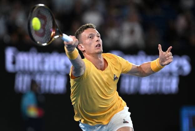 TENNIS AUSTRALIAN OPEN, Jiri Lehecka of Czech Republic returns to Stefanos Tsitsipas of Greece during their quarter final match at the 2023 Australian Open tennis championship at Melbourne Park in Melbourne, Tuesday, January 24, 2023. ( NO ARCHIVING, EDITORIAL USE ONLY, NO USE IN BOOKS WITHOUT CONSENT MELBOURNE VICTORIA AUSTRALIA  Copyright: xLUKASxCOCHx 20230124001756104261