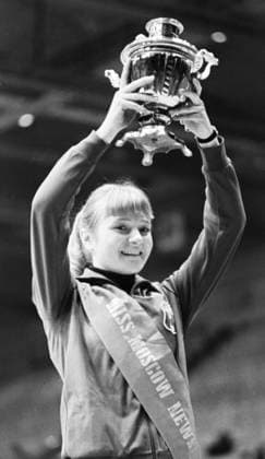 April 1-7, 1975. Moscow, USSR. French gymnast Nadine Audin, awarded with the title of Miss Moskovskie Novosti, attend the award ceremony of the winners of International competitions in gymnastics for the prize of Moskovskie Novosti newspaper. The exact date of the photograph is unknown. Alexander Yakovlev TASS  18777714